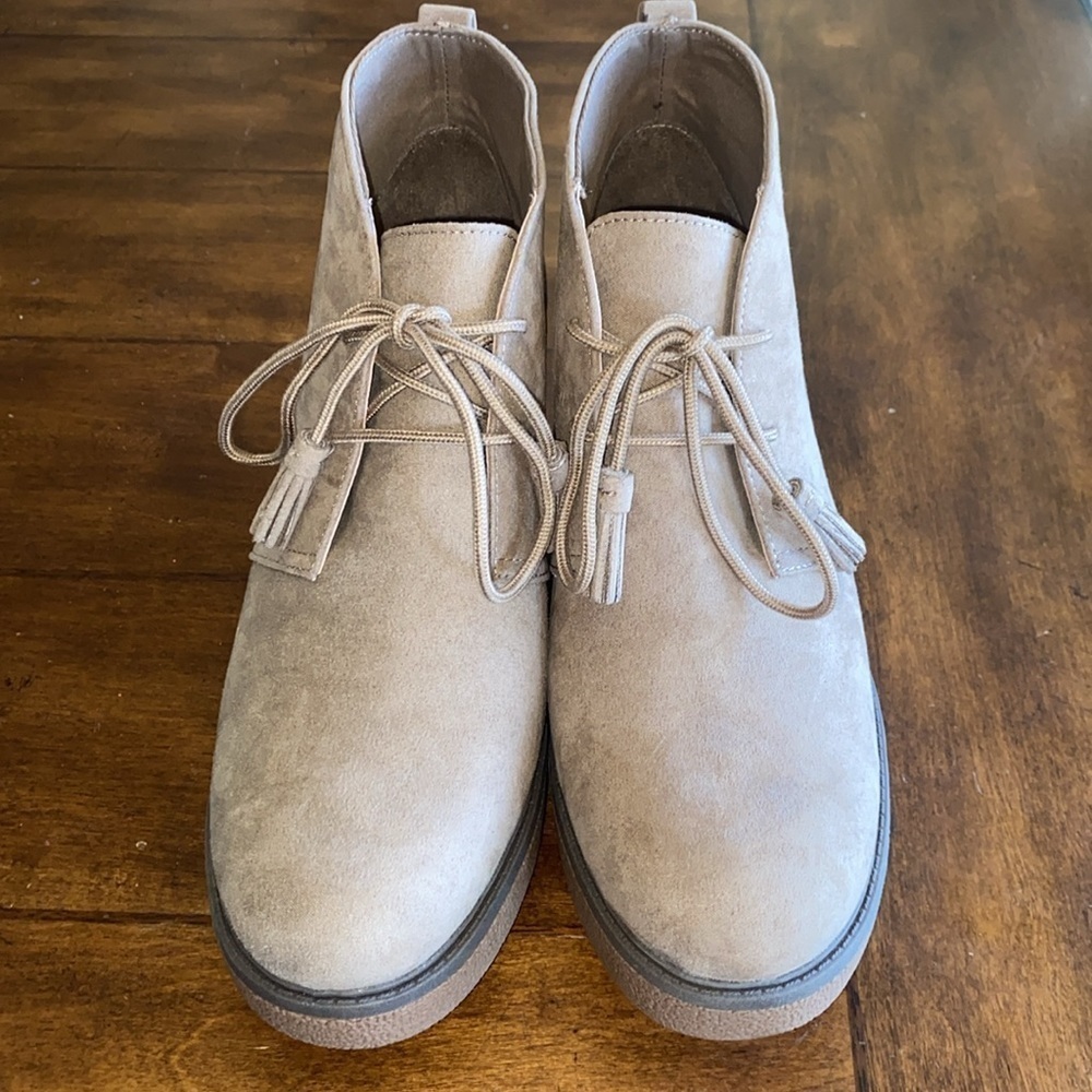 Dr. Scholl's Aurora wedge ankle Bootie women’s size 9 🆕